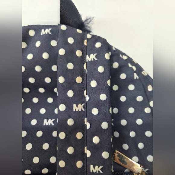 Micheal Kors nylon medium backpack & trav - Picture 5 of 12